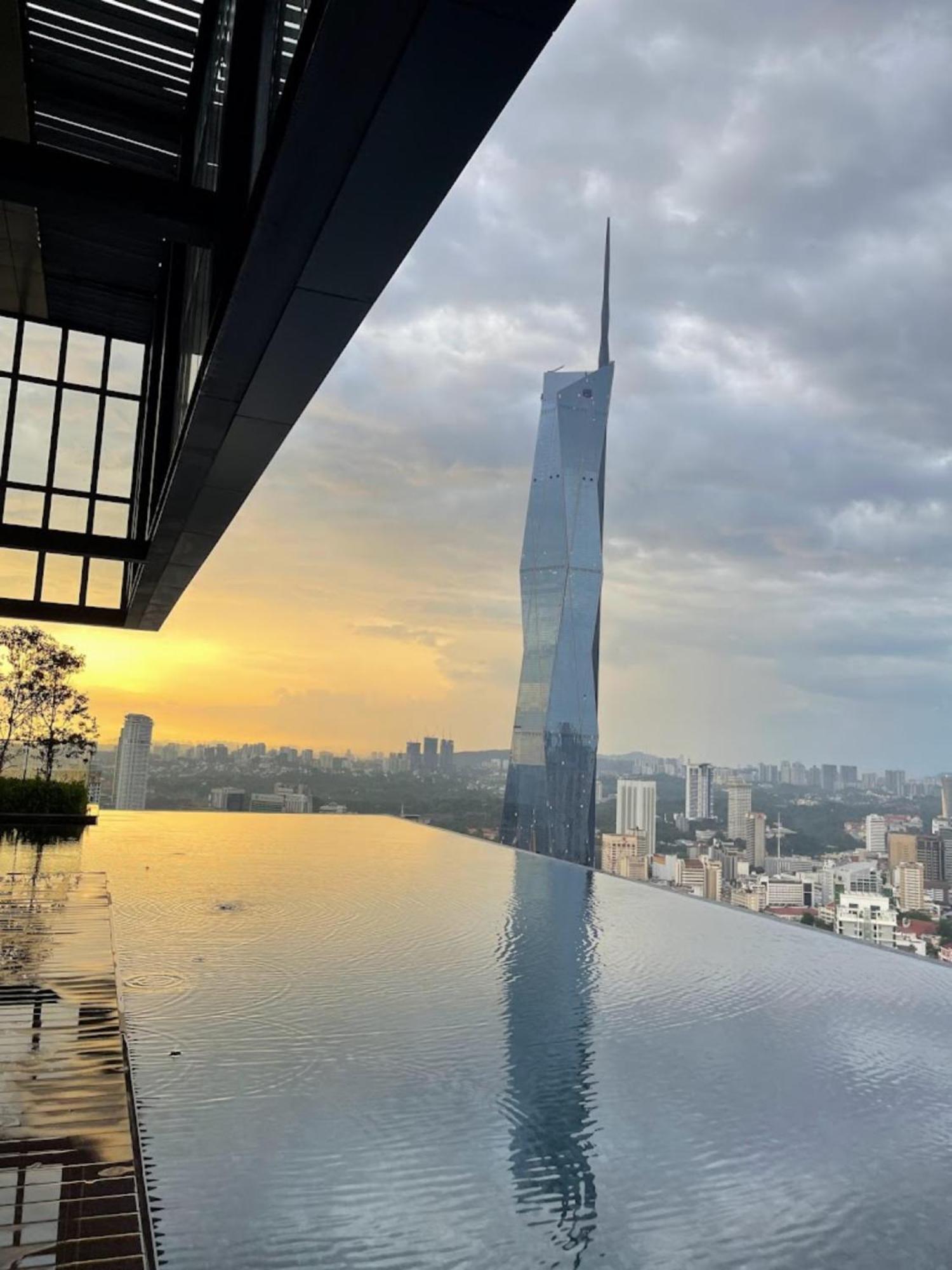 Ferienwohnung Lotus Infinity Pool At Lucentia Kuala Lumpur Exterior foto